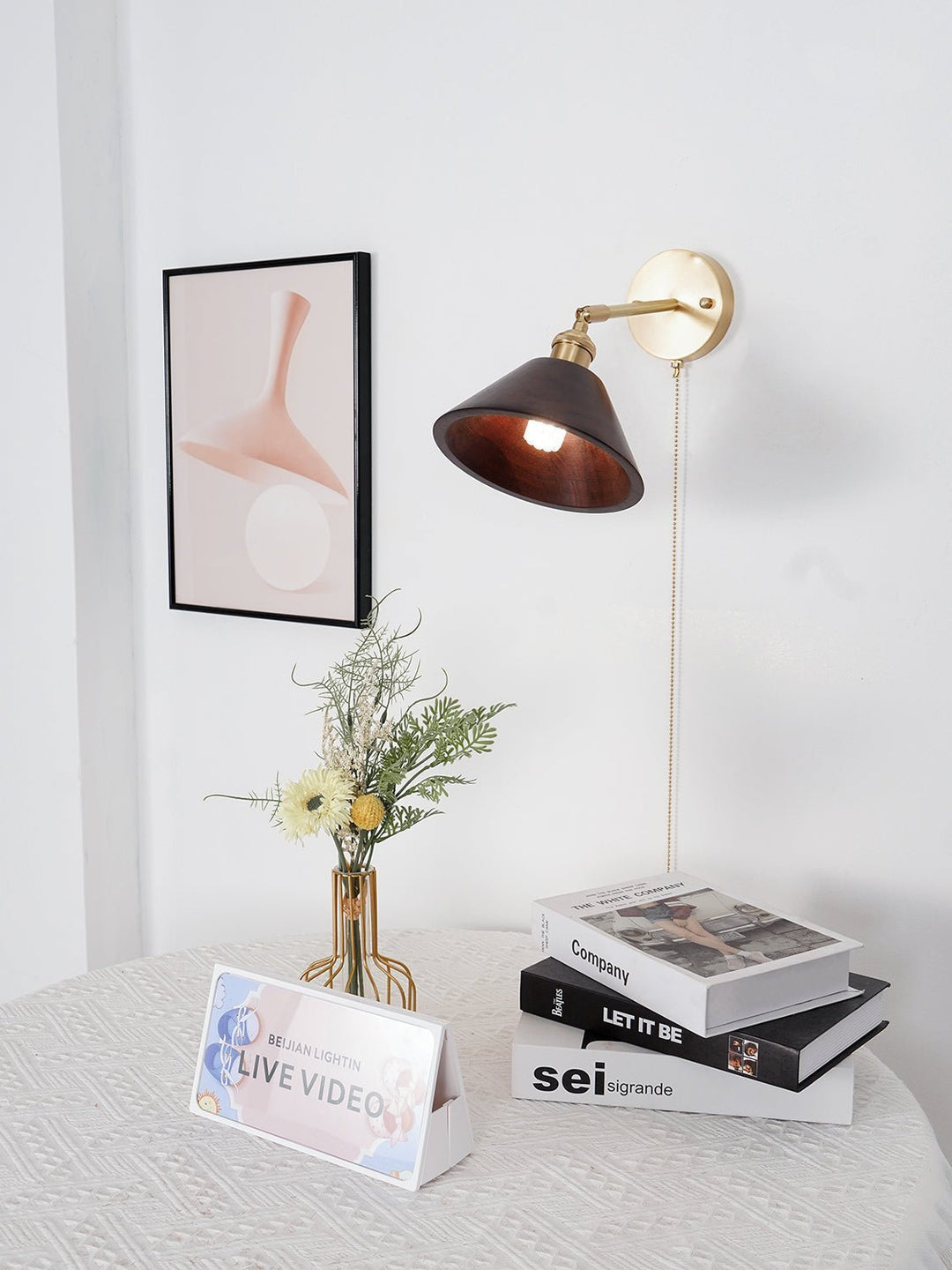 Mid-Century Wall Light – Brass & Walnut Design