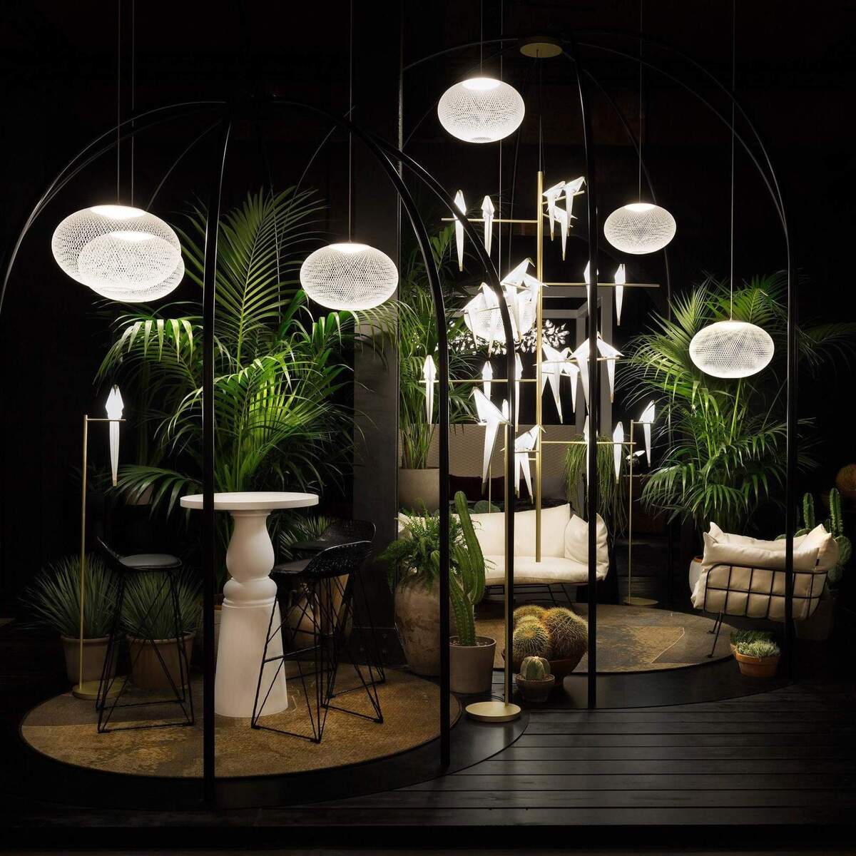 Minimalist Lattice-Designed Oval LED Pendant Light