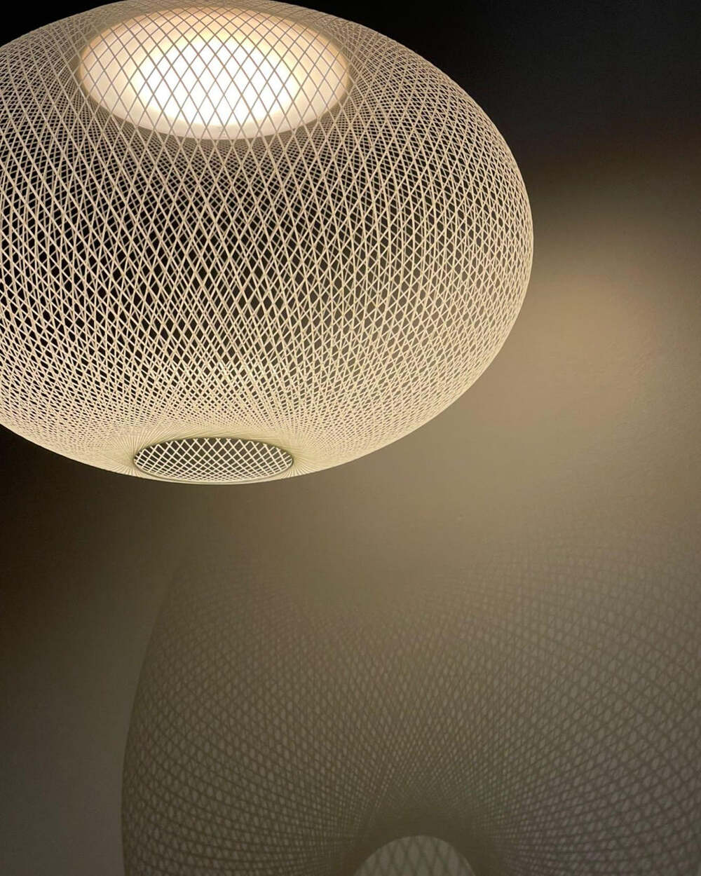 Minimalist Lattice-Designed Oval LED Pendant Light