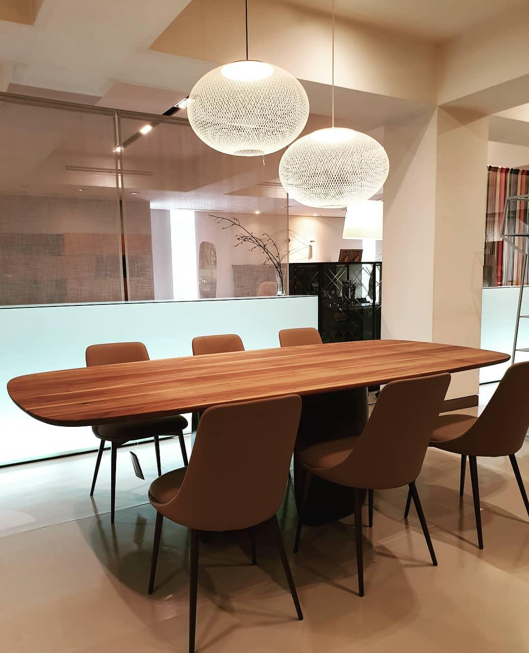 Minimalist Lattice-Designed Oval LED Pendant Light