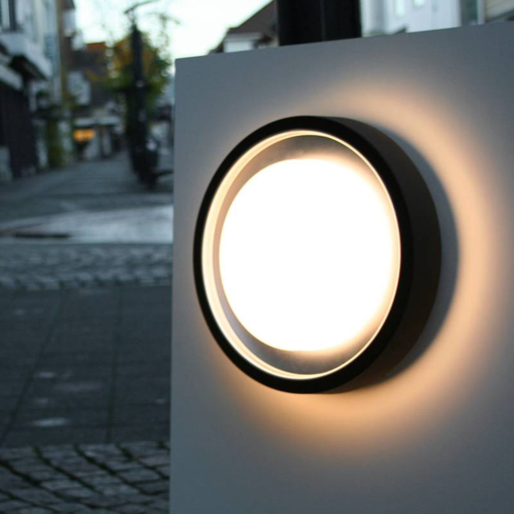 Modern Circular LED Outdoor Wall Lamp – Waterproof Disc-Shaped Design