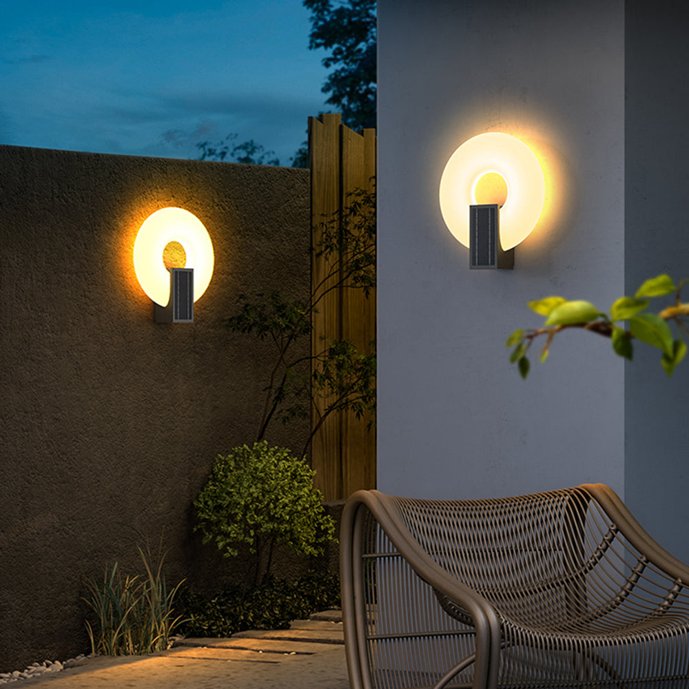 Modern Solar Circular Outdoor Wall Lamp with Metal and Acrylic Design