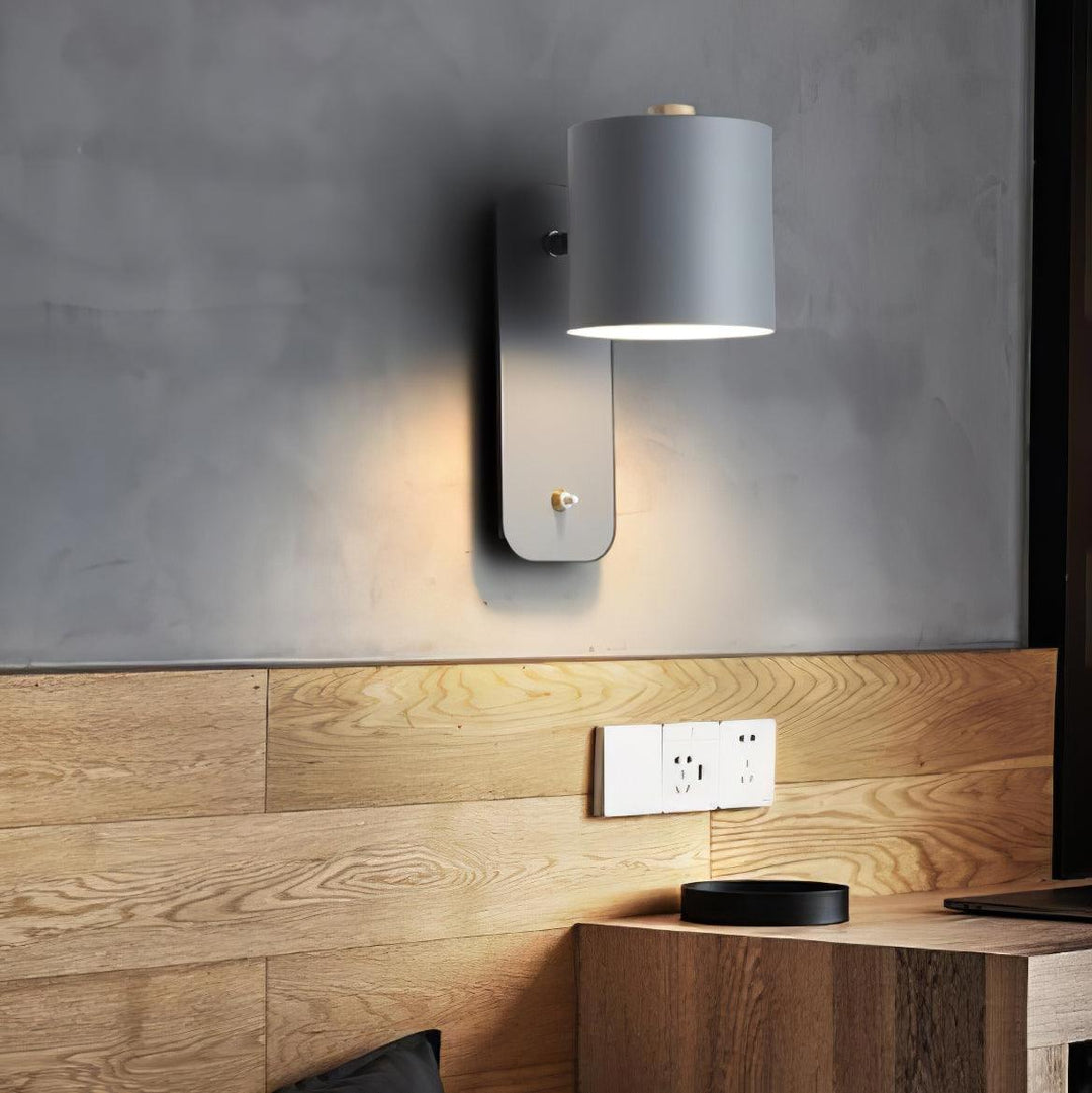 Modern Wall Lamp with Adjustable Shade