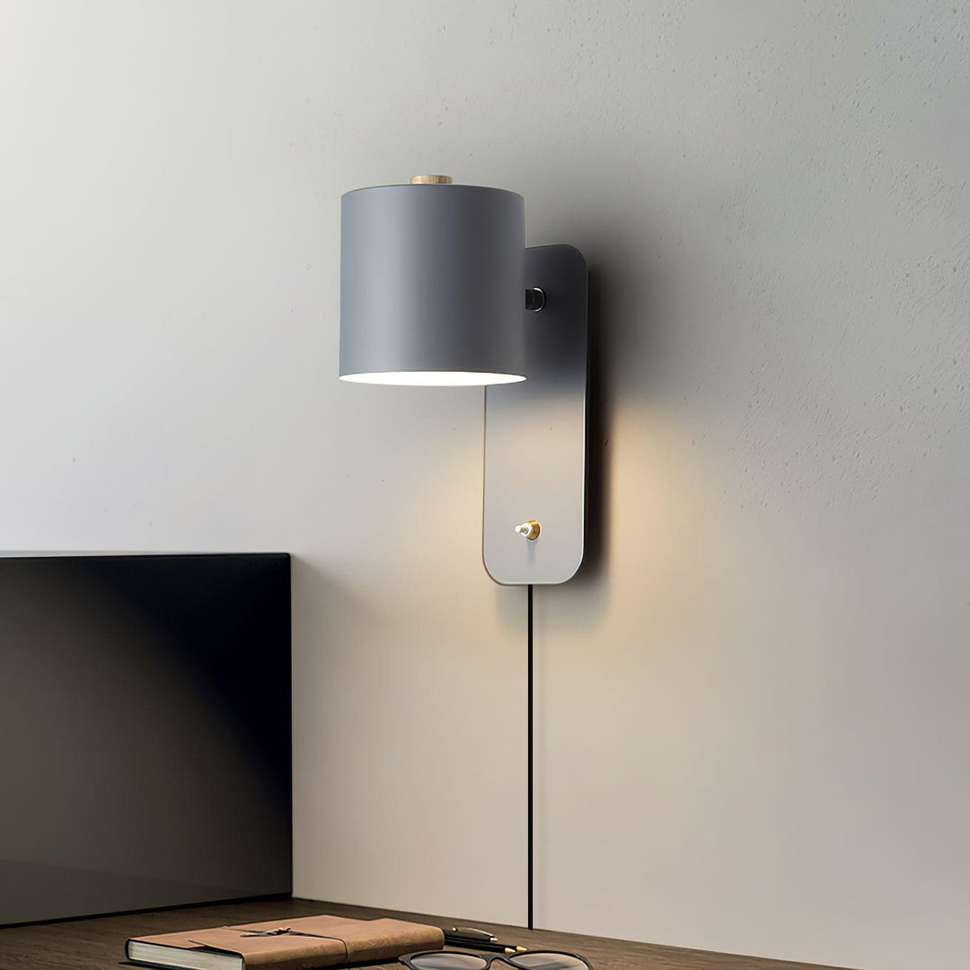 Modern Wall Lamp with Adjustable Shade