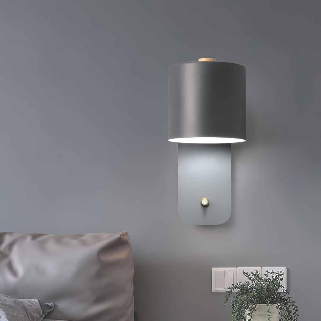 Modern Wall Lamp with Adjustable Shade