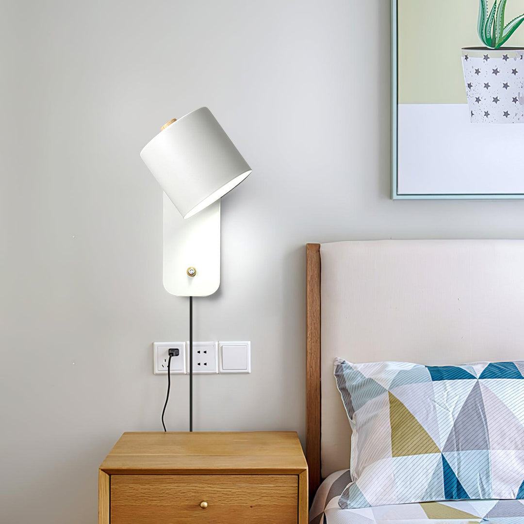 Modern Wall Lamp with Adjustable Shade