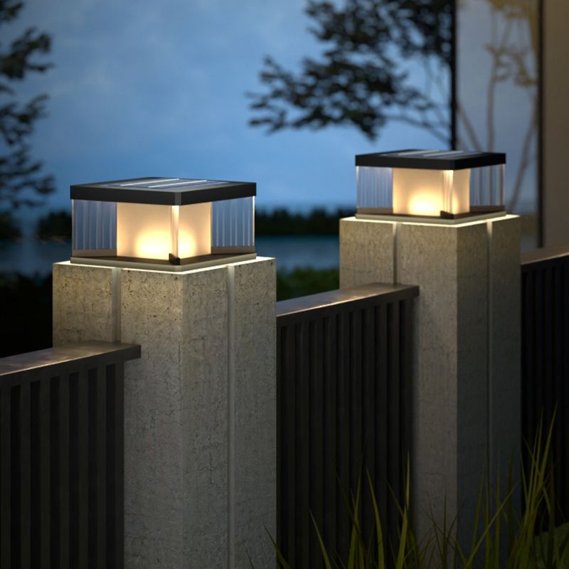 Outdoor Contemporary Solar Wall/Post Light