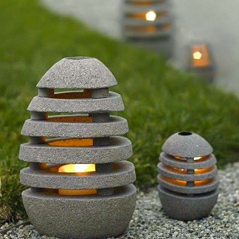 Outdoor Garden Ornament Light: Layered-Accent