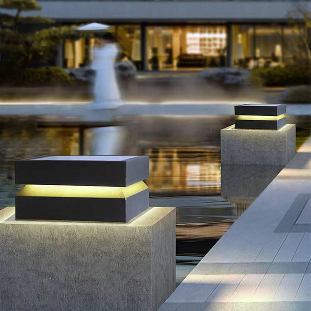 Outdoor Modern-Black Metal Post&Pier-Mount Light