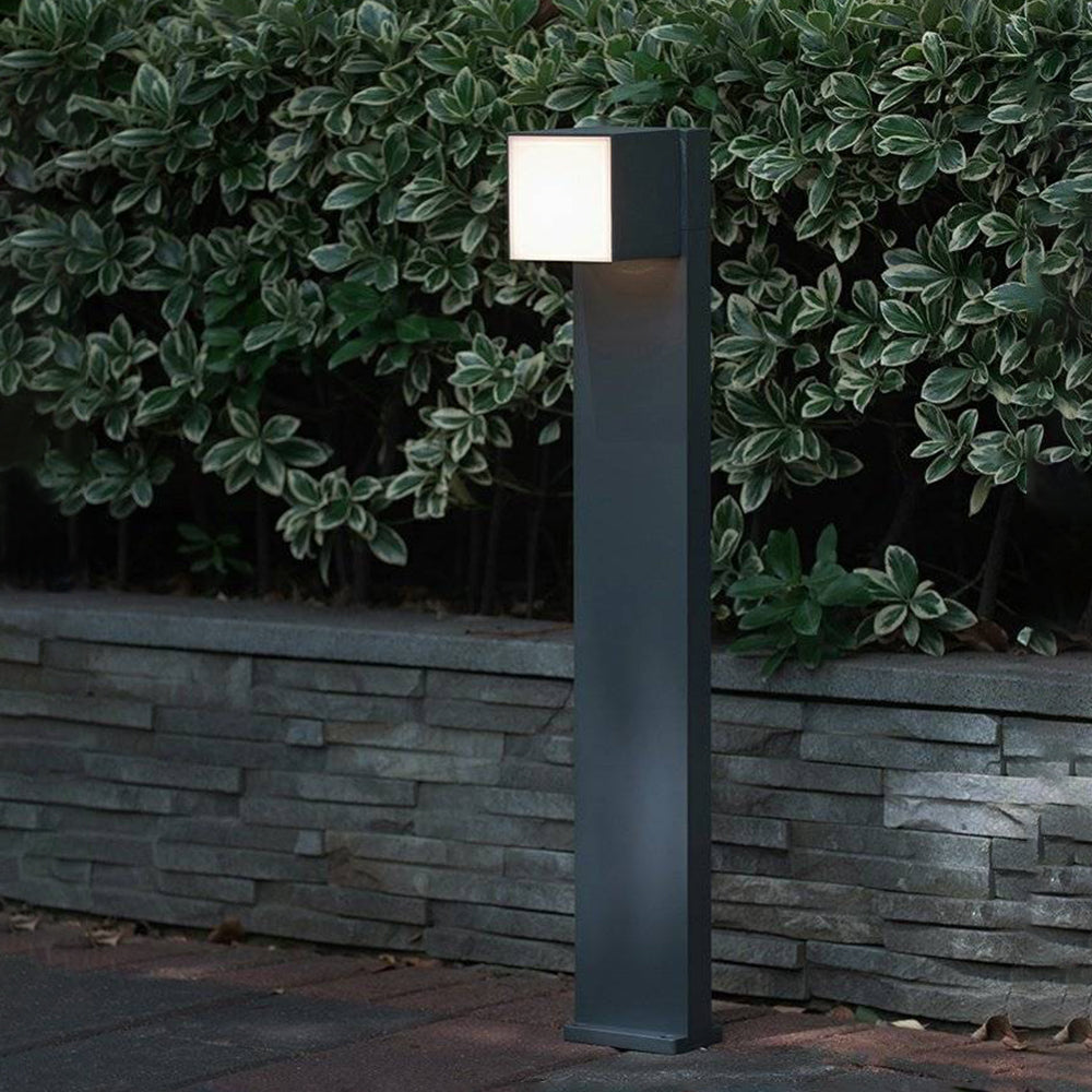 Outdoor Modern Bollard Light – Black Metal