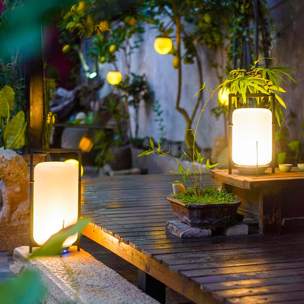 Outdoor Modern Lantern Light – Waterproof