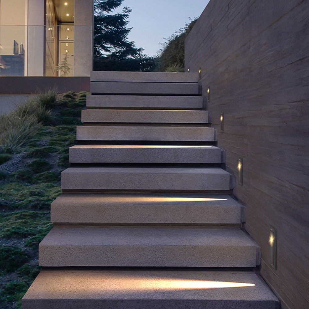 Outdoor Modern Motion Sensor – Step/Deck Light