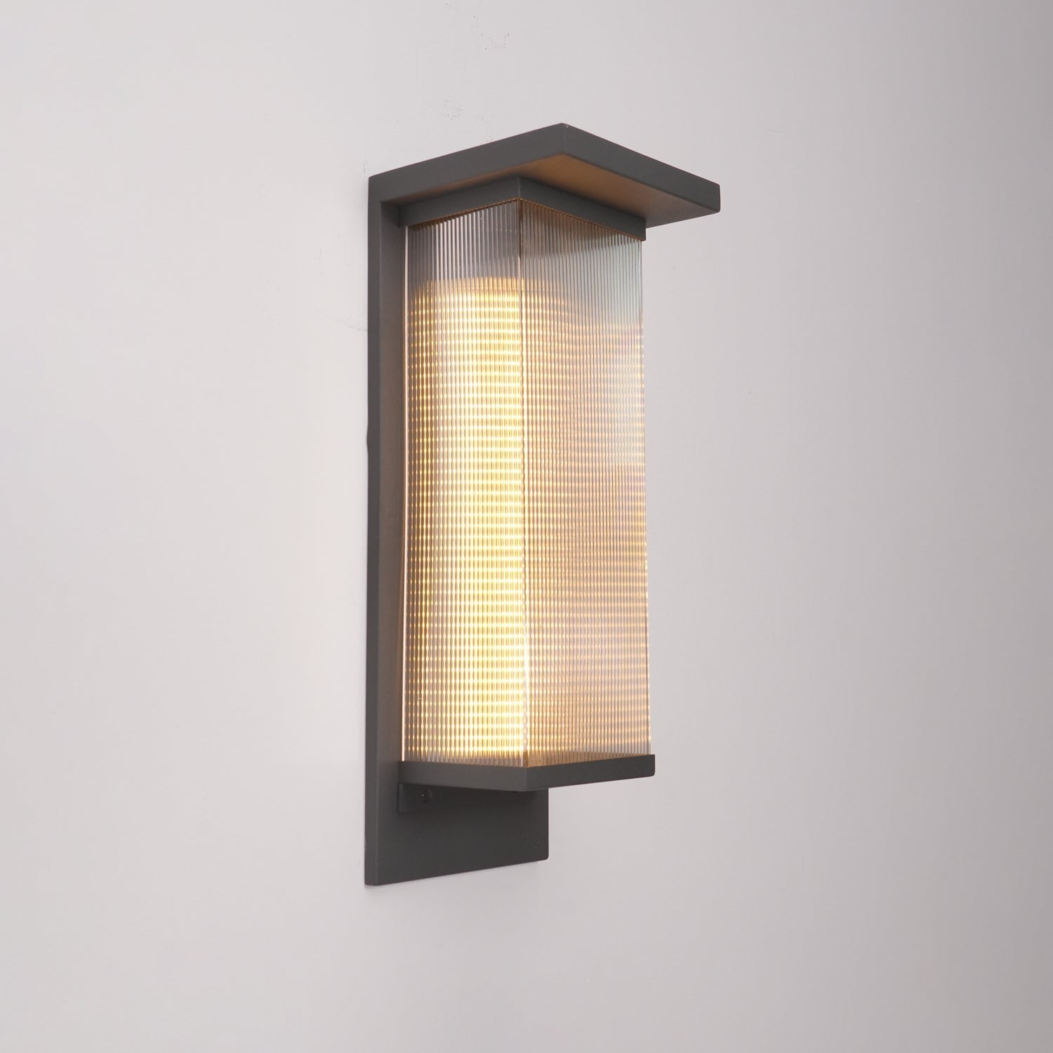 Modern Rectangular Outdoor Wall Lamp with Sleek Waterproof Design