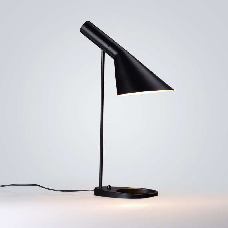 Adjustable Table Lamp – Danish Modern Iron Design