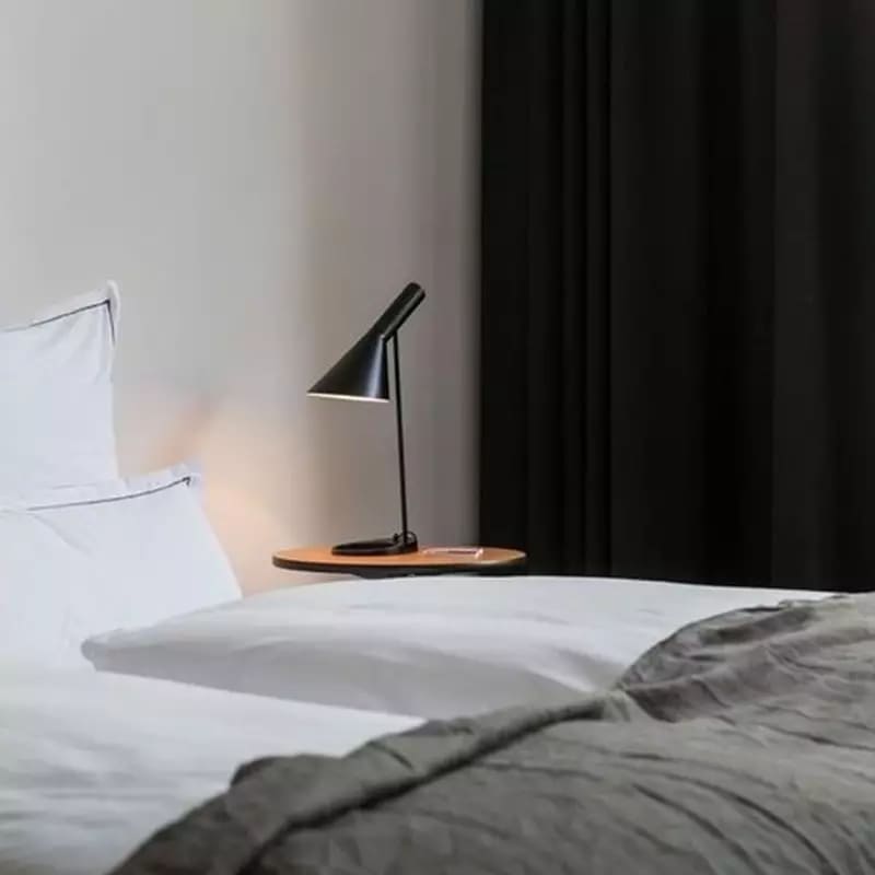 Adjustable Table Lamp – Danish Modern Iron Design