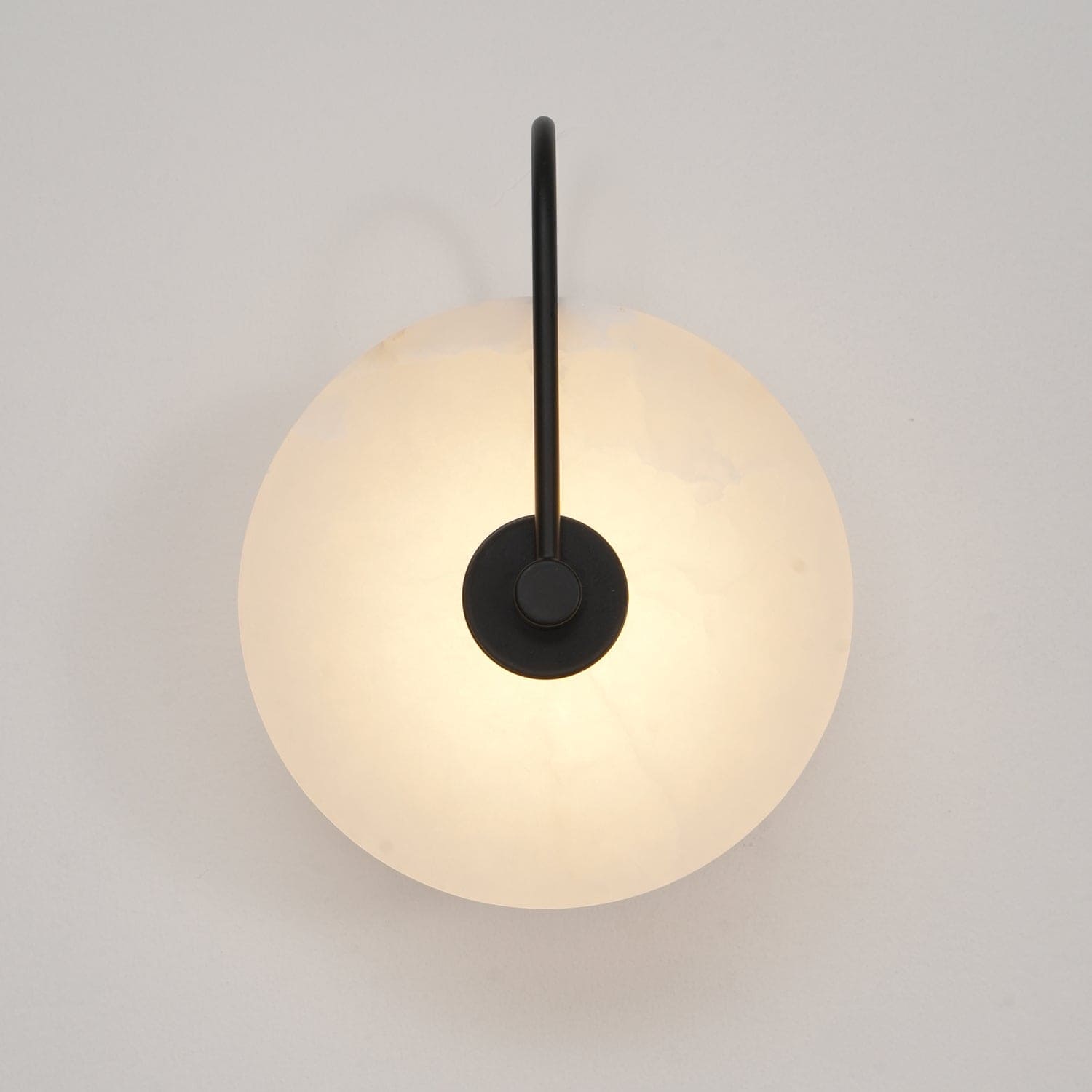 Alabaster LED Wall Lamp – Modern Design & Warm Light