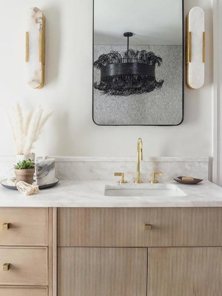 Alabaster & Marble Wall Lamp – Modern Design & Brass Accents