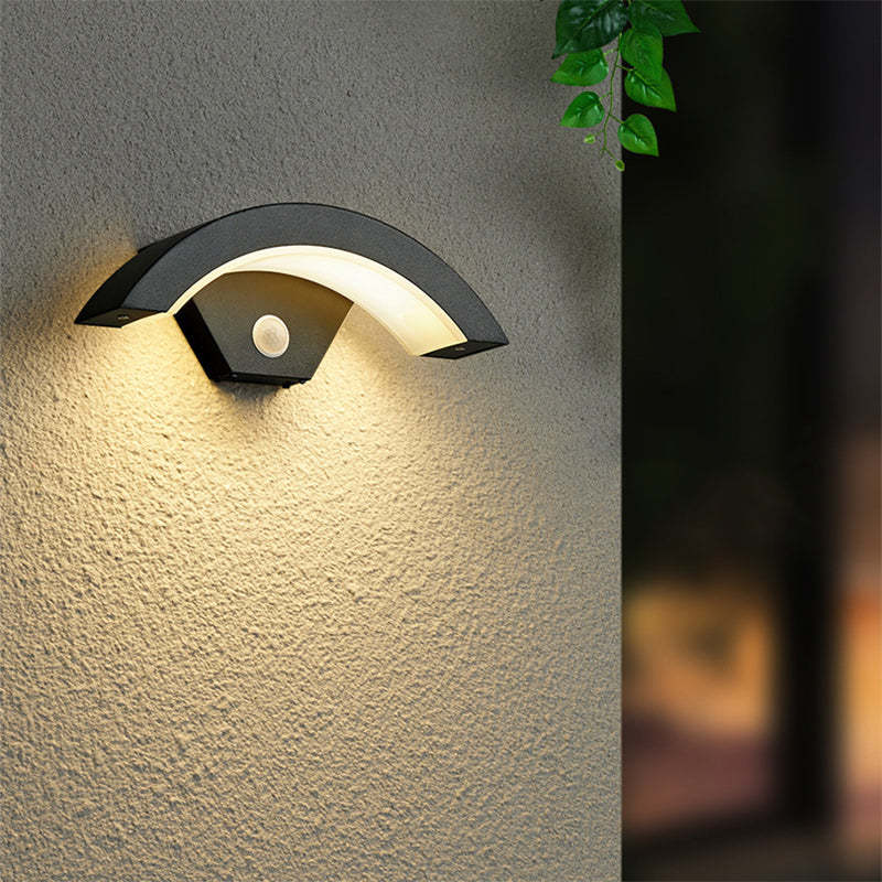 Arc-Shaped Outdoor Wall Lamp – Black, Motion Sensor or Steady