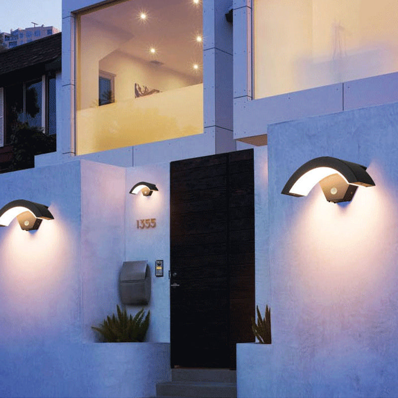 Arc-Shaped Outdoor Wall Lamp – Black, Motion Sensor or Steady