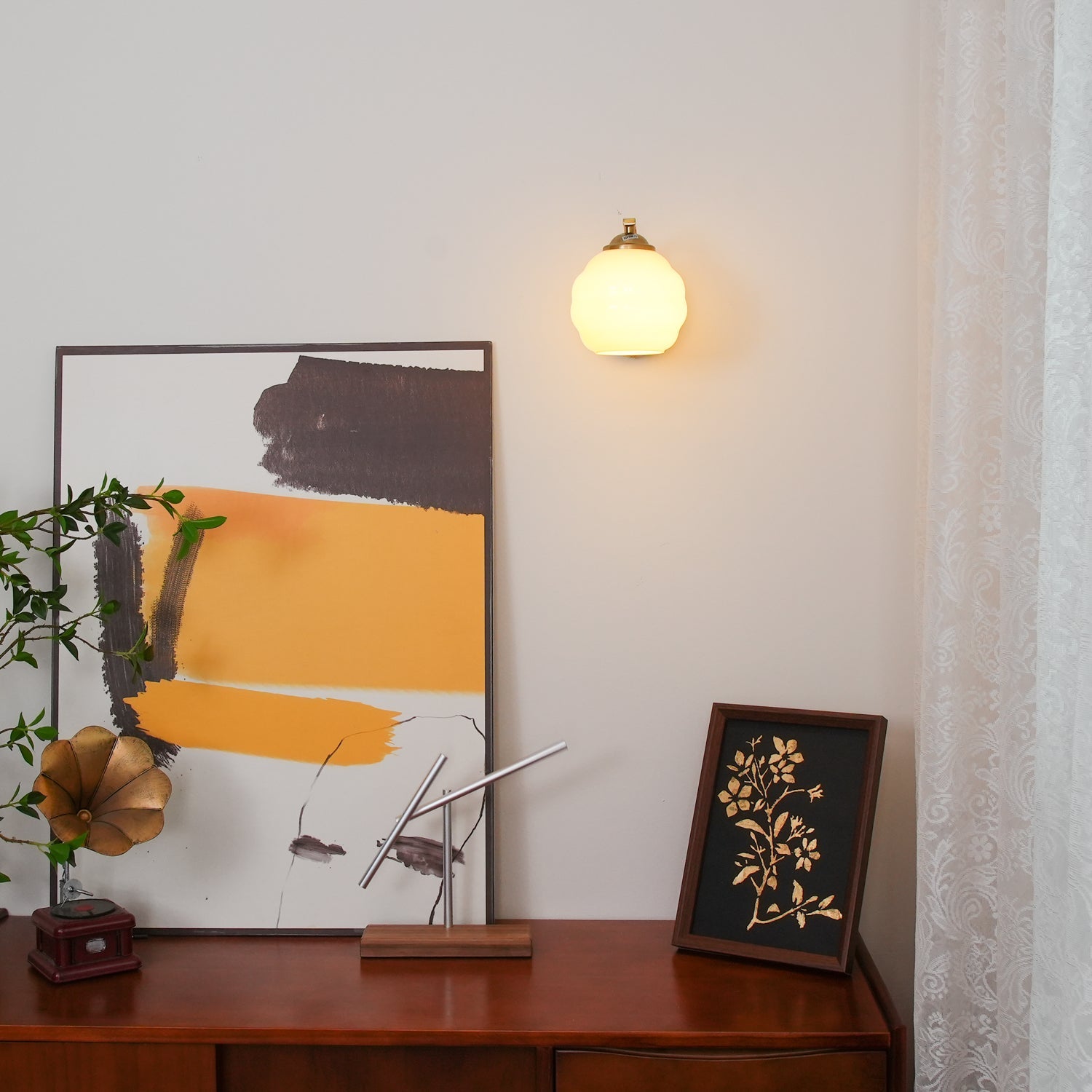 Art Deco Wall Lamp – Vintage Glass Shade