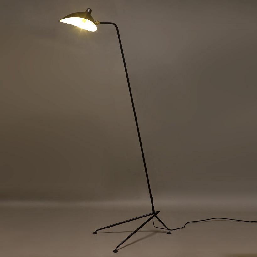 Contemporary Floor Lamp – Sculptural Black Design