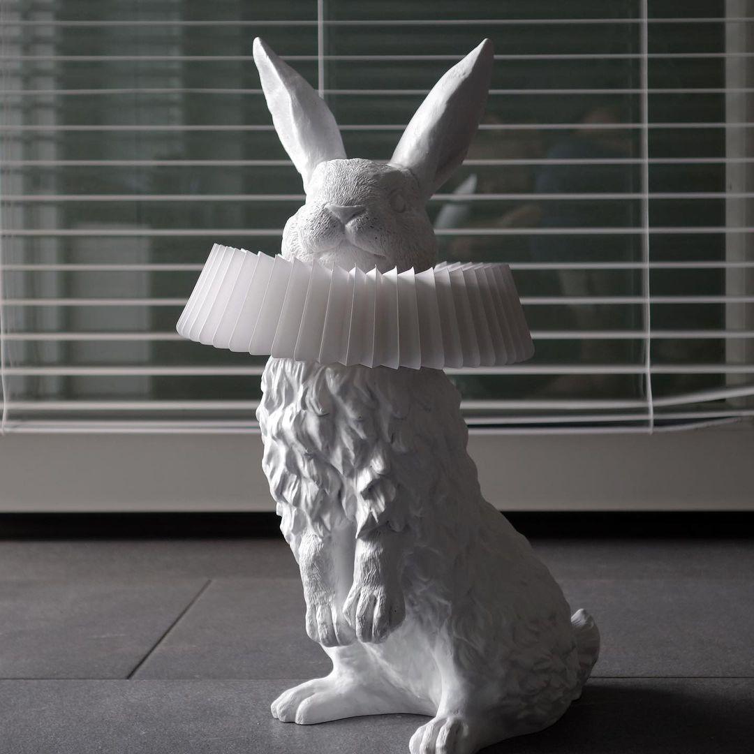 Creative Rabbit Lamp – Modern Artistic Home Decor