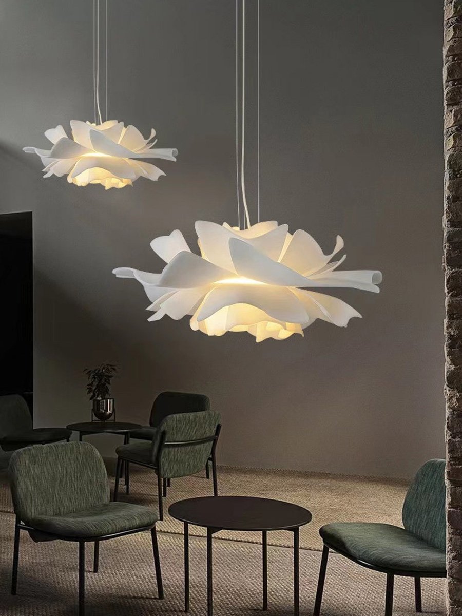 Flower Pendant Light – Dreamy Illumination