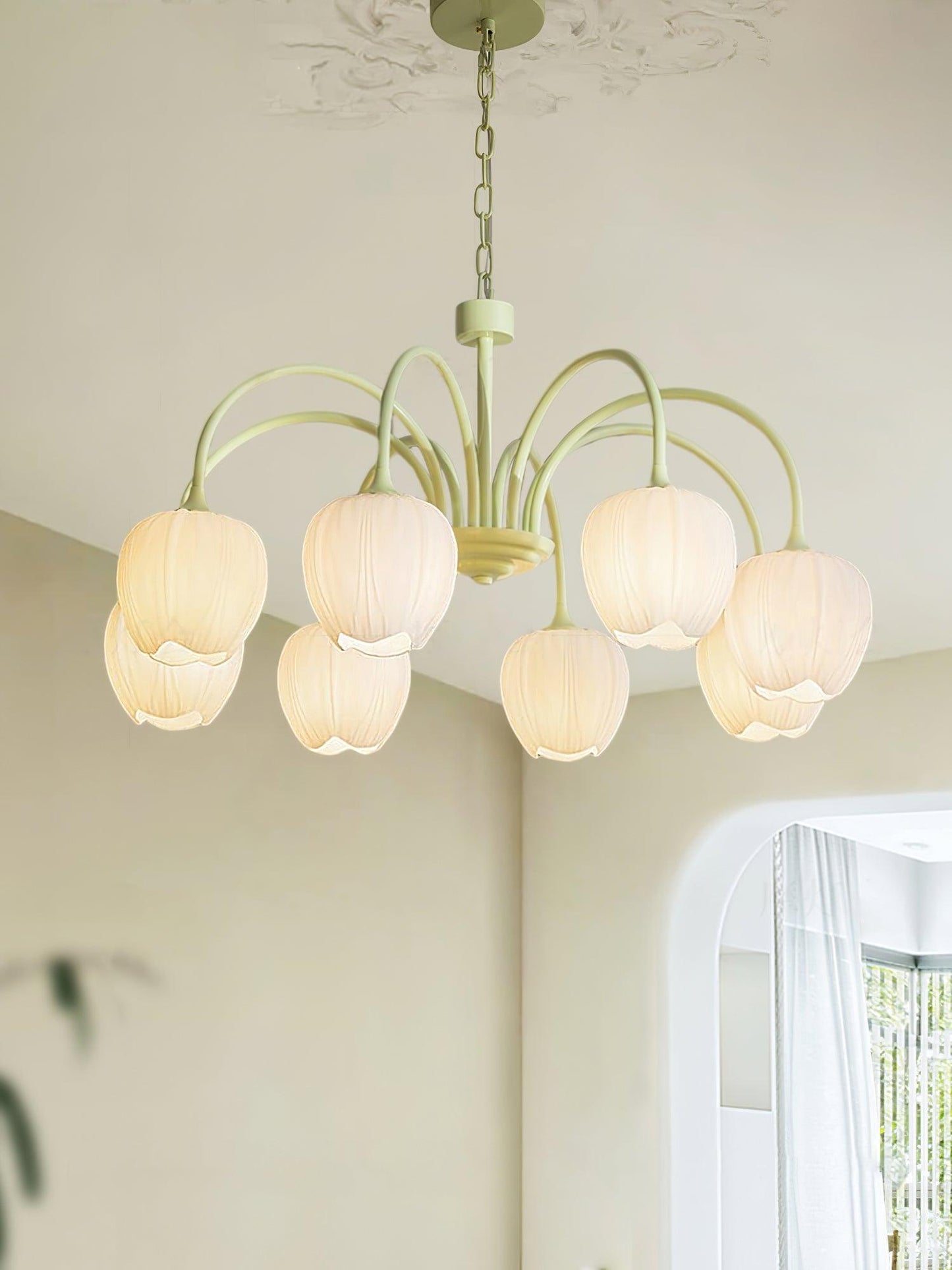 French Floral Chandelier – Traditional Matcha Elegance