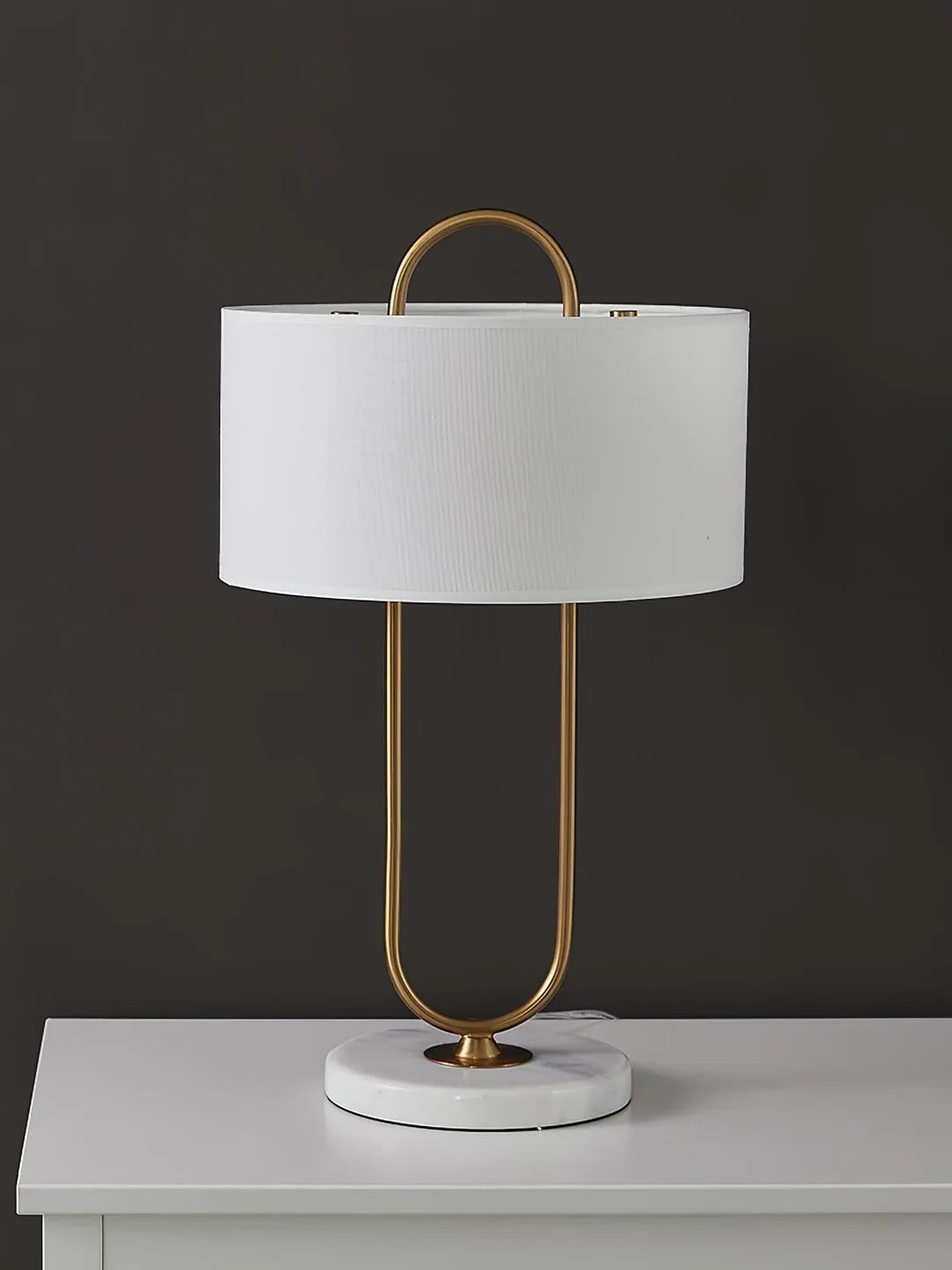 High-Gloss Modern Table Lamp – Sleek Gold Design