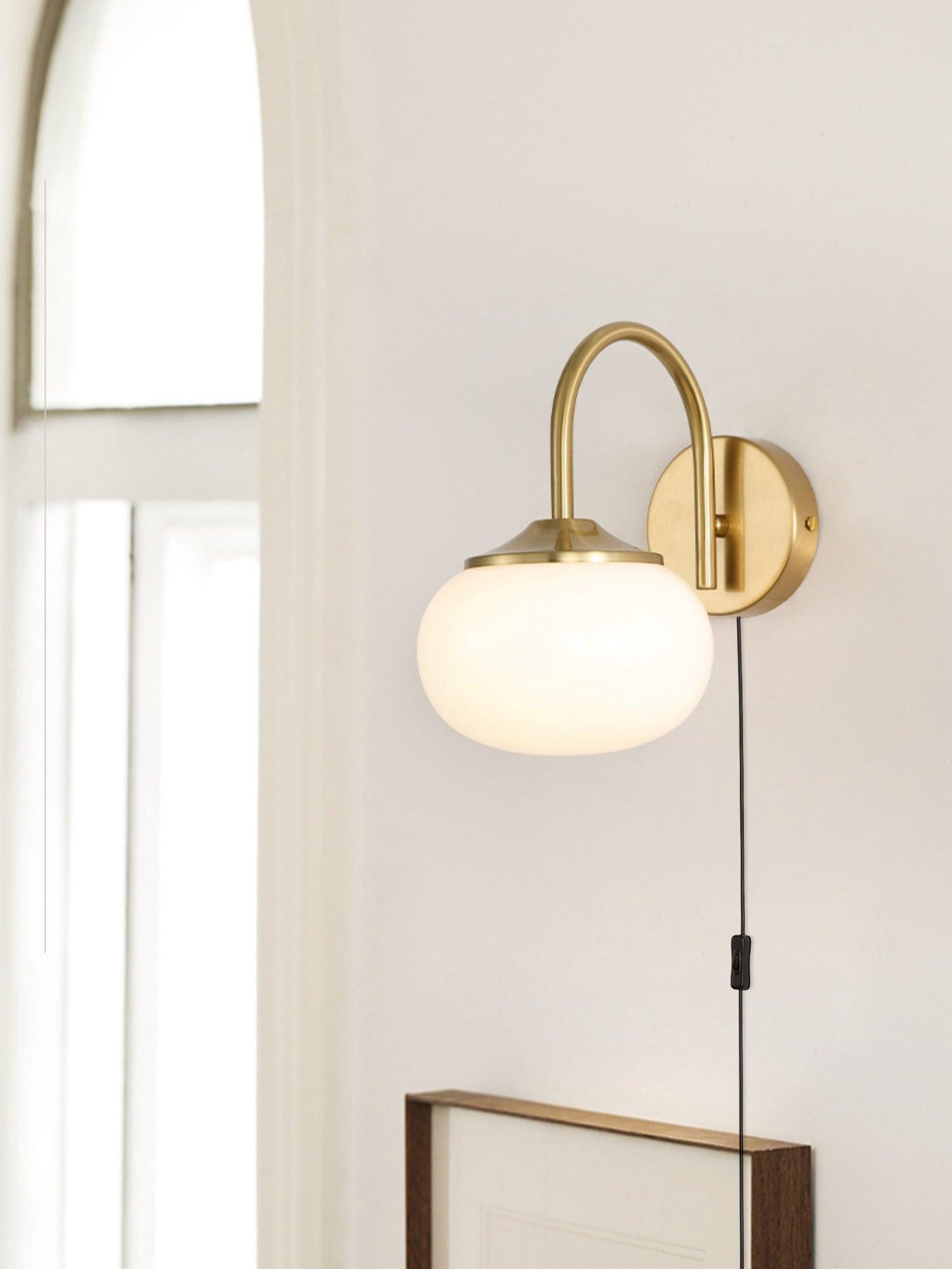 Marshmallow Wall Lamp with Switch – Glass & Brass Finish