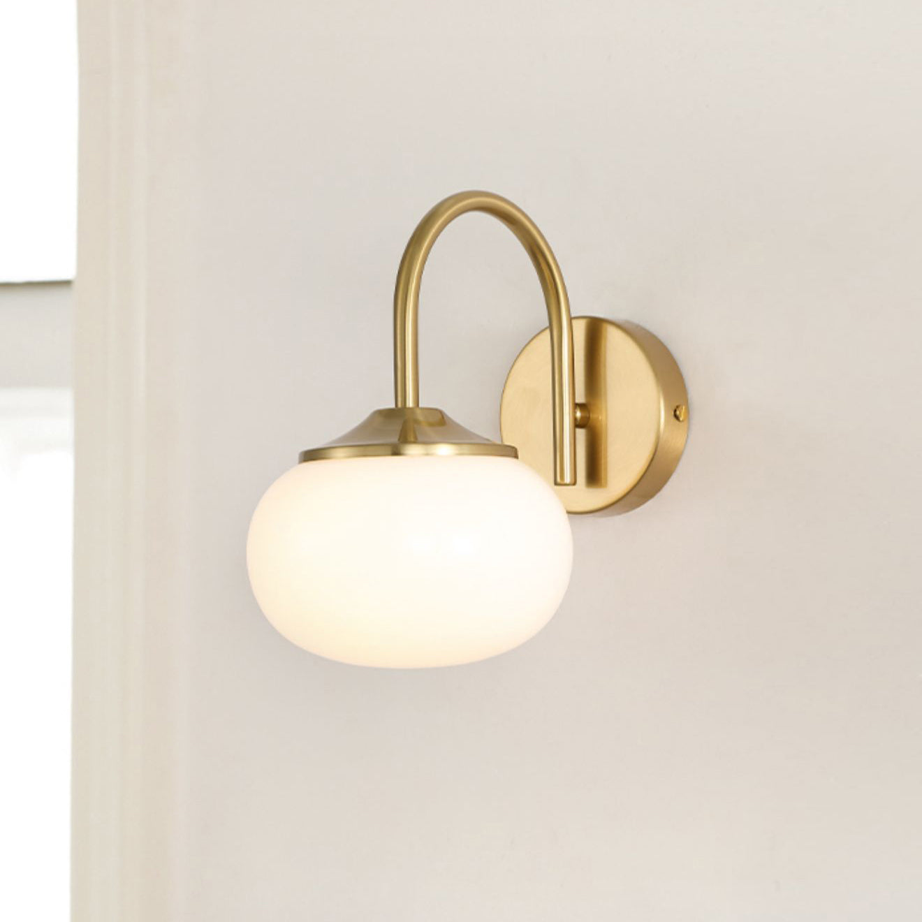 Marshmallow Wall Lamp – Glass & Brass Finish