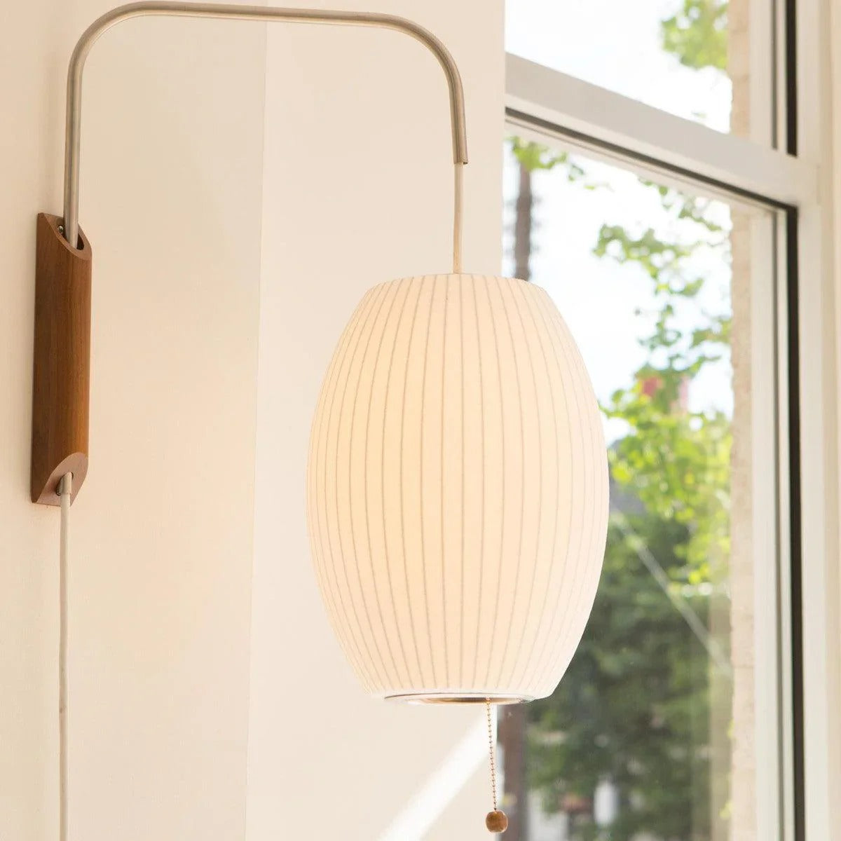 Mid-Century Wall Lamp – Adjustable Bubble Design