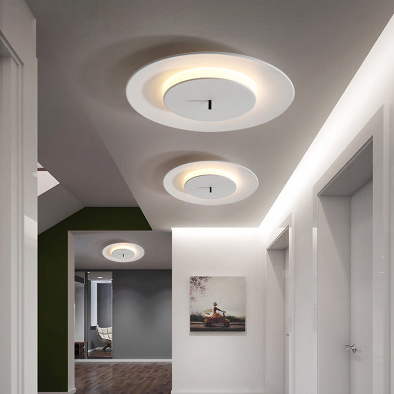 Minimalist Circular LED Ceiling Light - Soft Illumination