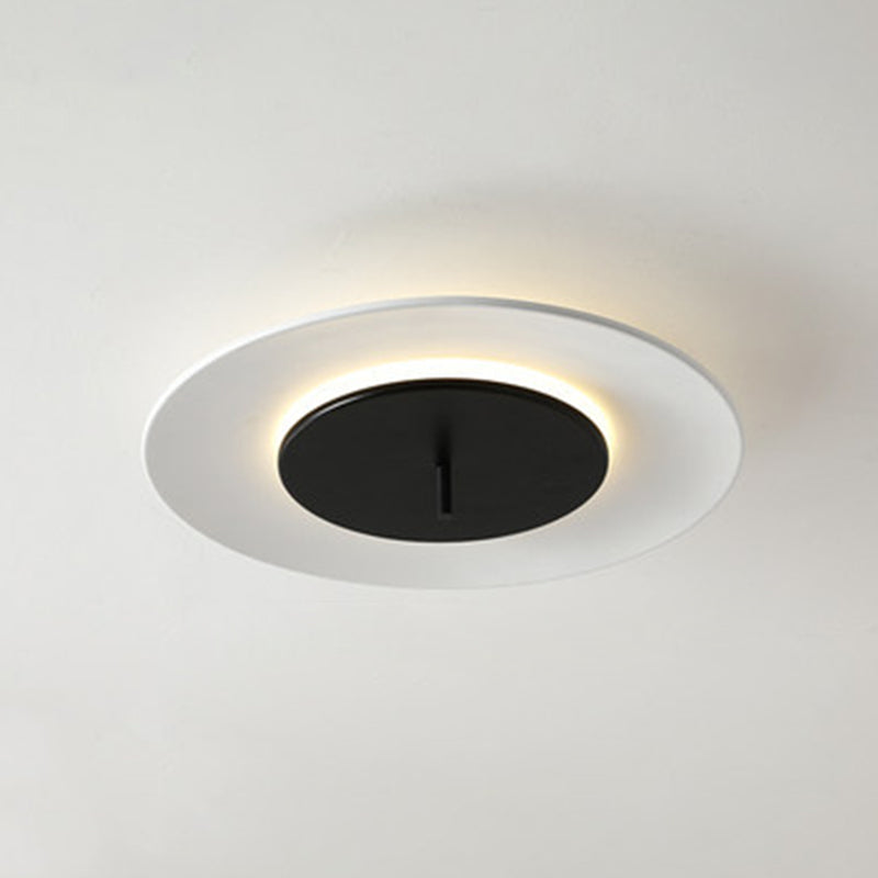 Minimalist Circular LED Ceiling Light - Soft Illumination