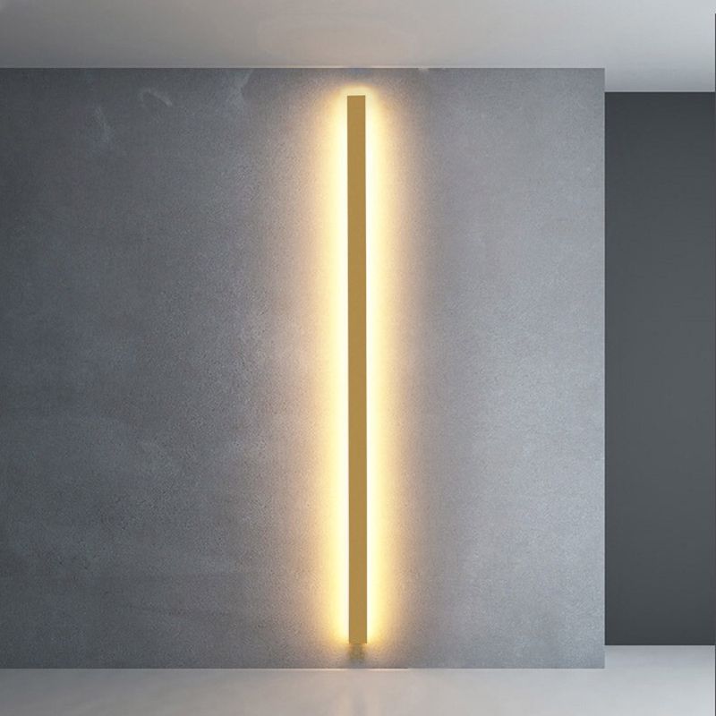 Minimalist Linear Wall Lamp – Modern Metal & Acrylic Design