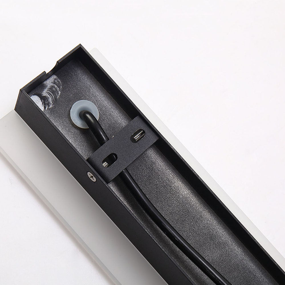 Minimalist Outdoor LED Wall Light – Dimmable & Motion Sensor Feature