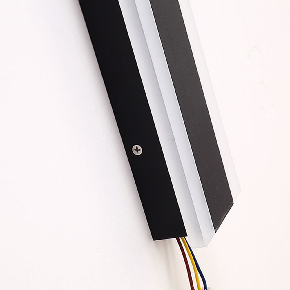 Minimalist Outdoor LED Wall Light – Dimmable & Motion Sensor Feature