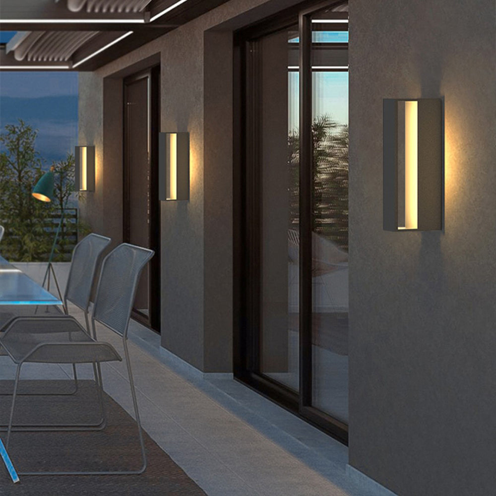 Minimalist Outdoor Wall Sconce – Rectangular, Black or White, Waterproof