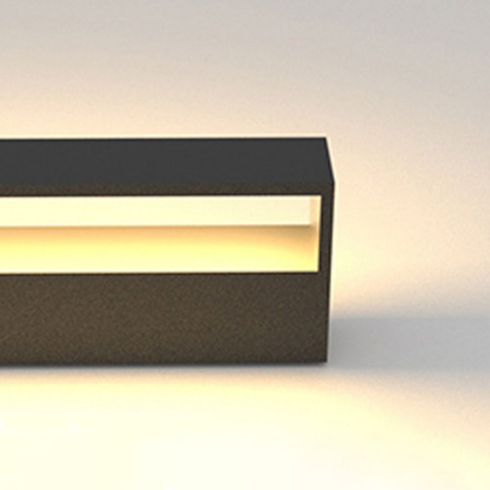 Minimalist Outdoor Wall Sconce – Rectangular, Black or White, Waterproof