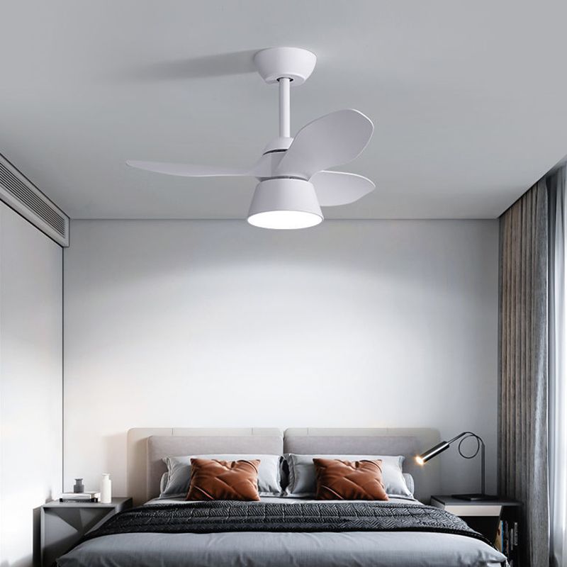 Modern Ceiling Fan with Light - Sleek & Efficient