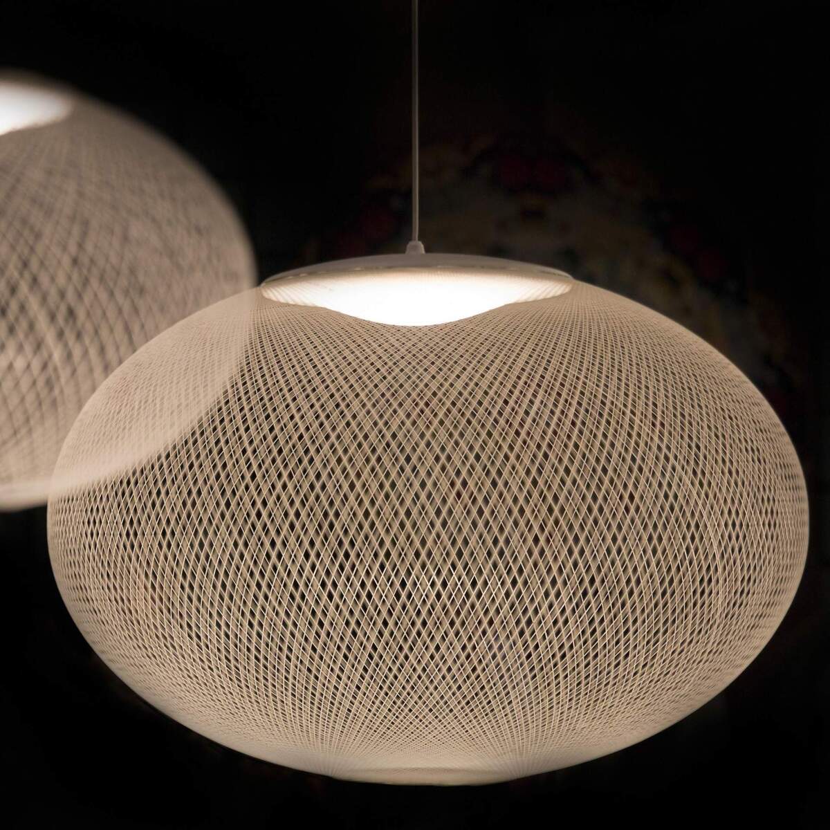 Modern Metallic Meshwork Pendant Lamp