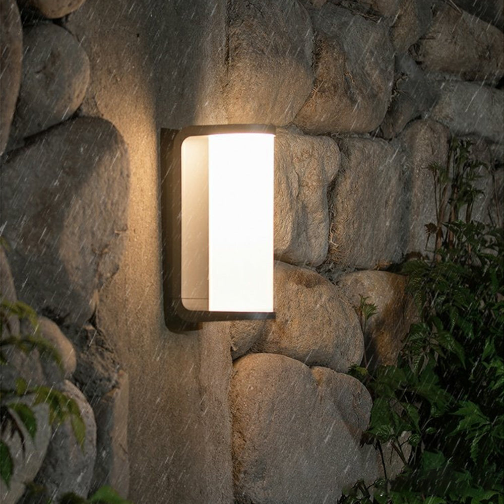 Modern Outdoor Wall Lamp – Cylindrical Metal Design, Waterproof