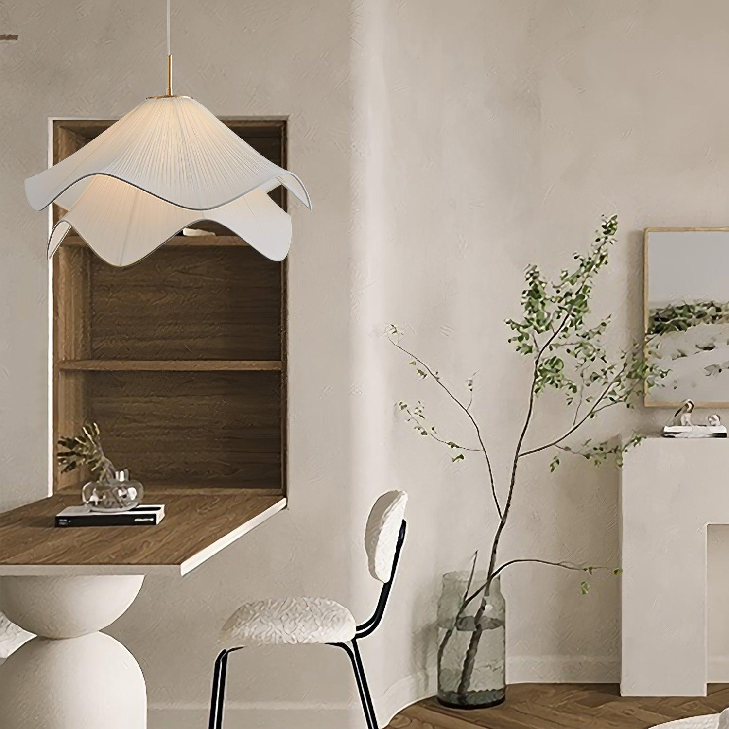 Modern Floral Pendant Light – Blooming Elegance