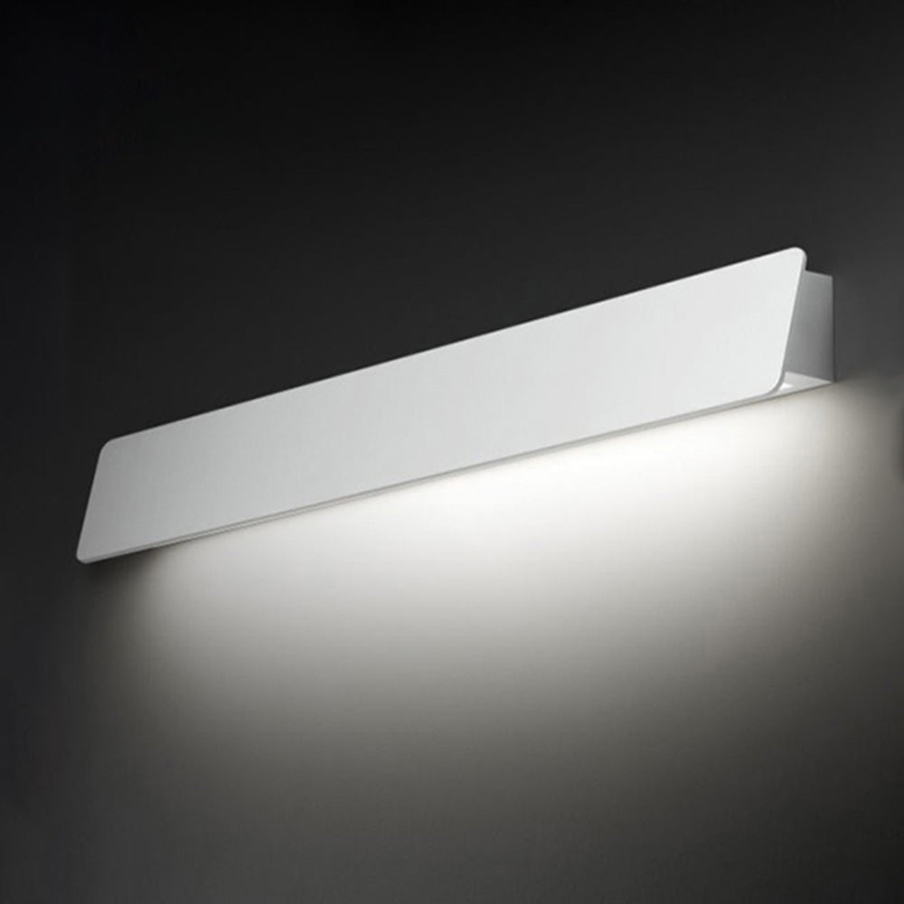 Modern LED Outdoor Wall Light – Black/White, Waterproof, Solar or Hardwired