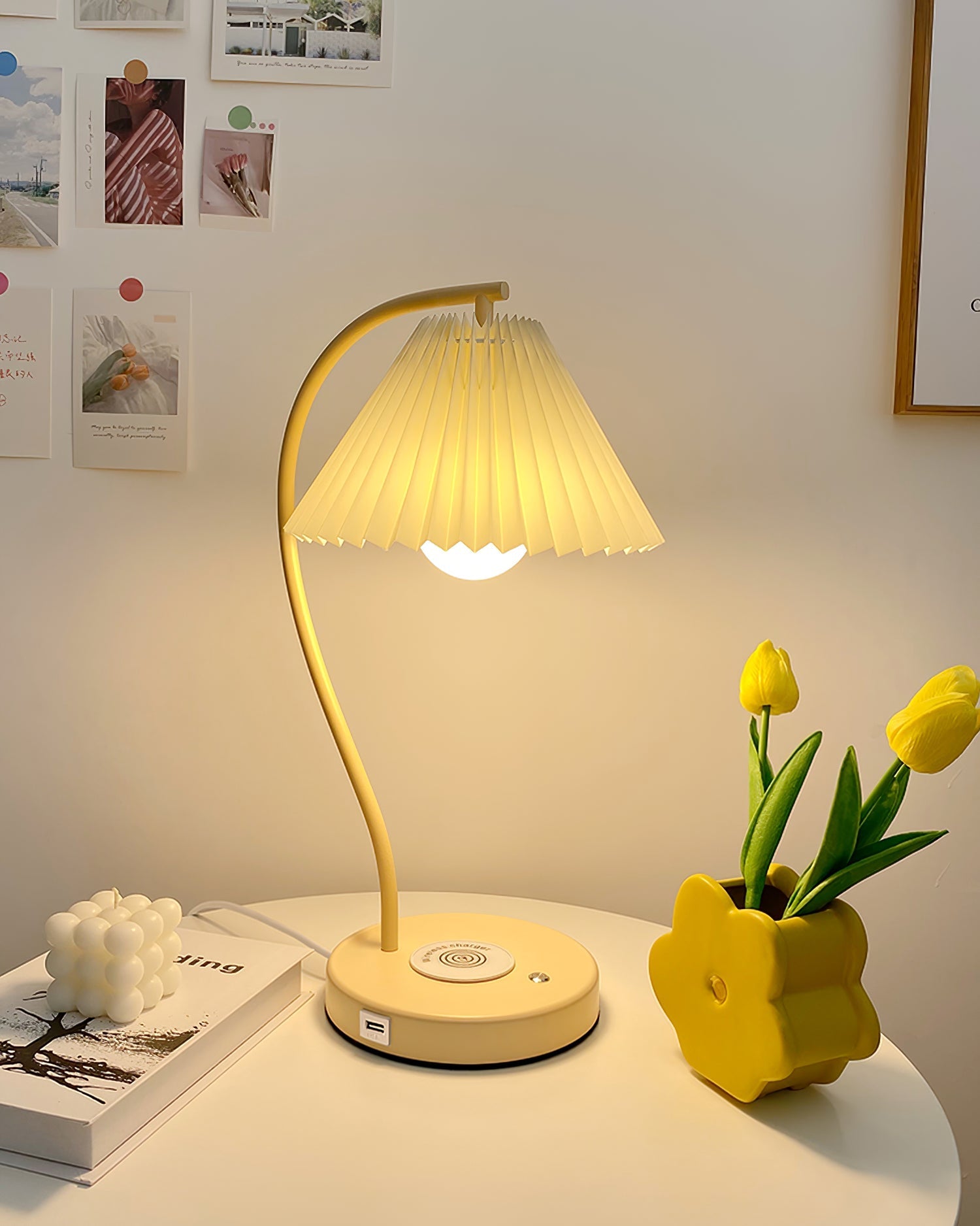 Nordic Curved Ceramic Fabric Table Lamp - Warm Light