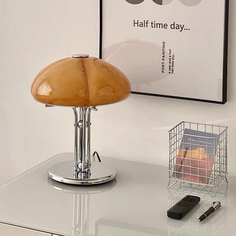 Sophisticated Mushroom Shape Table Lamp