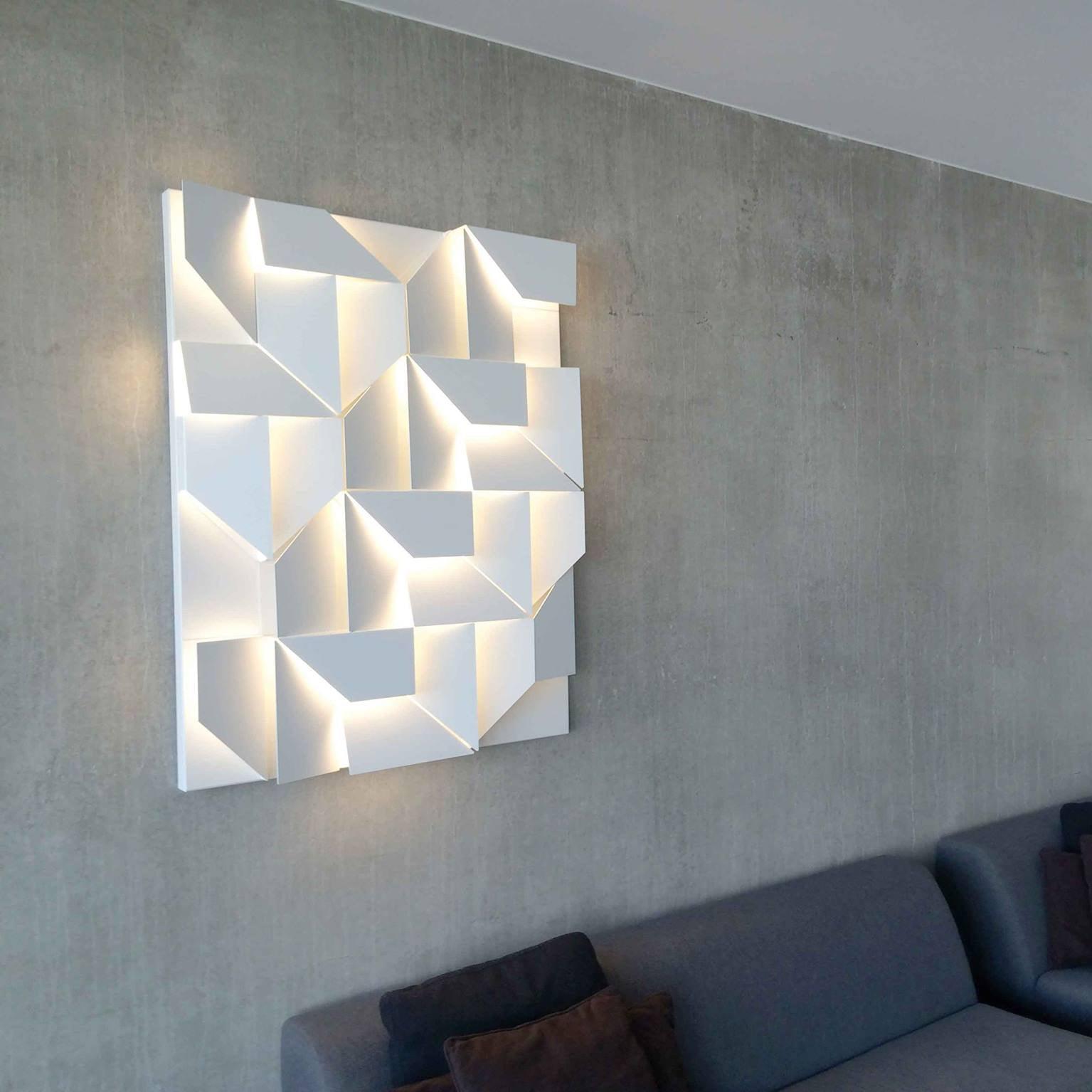 Stylish Italian Wall Sconce – Modern LED Design