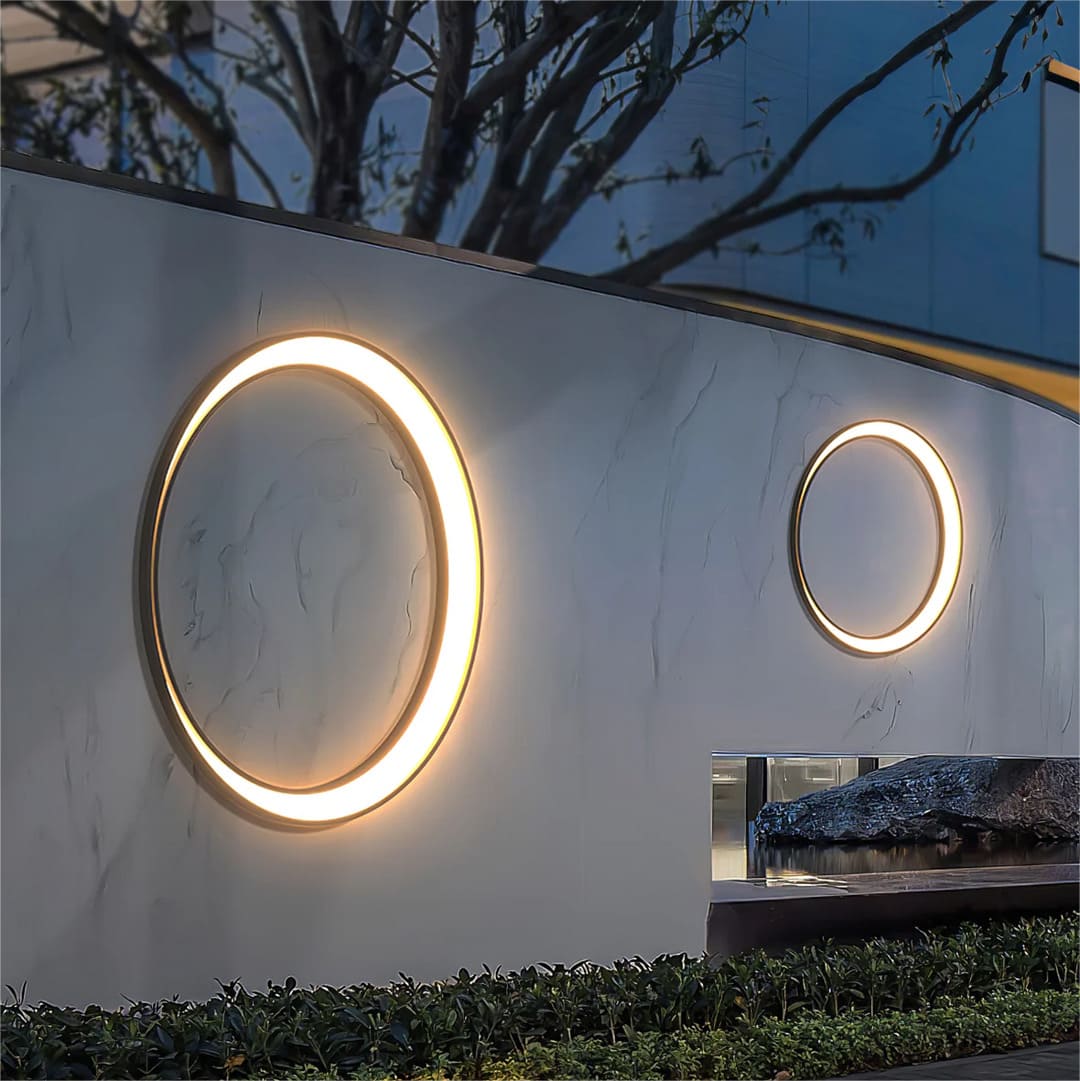 Stylish Crescent Wall Light Fixture