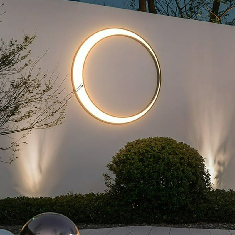 Stylish Crescent Wall Light Fixture