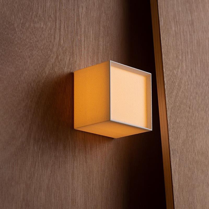 Tranquil Japanese Square Wall Lamp